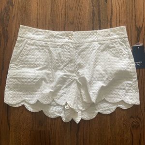 Crown and Ivy Scalloped Shorts NWOT